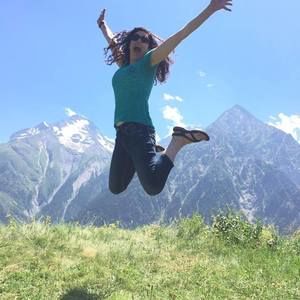 Meet your Posher, Sarah-jane